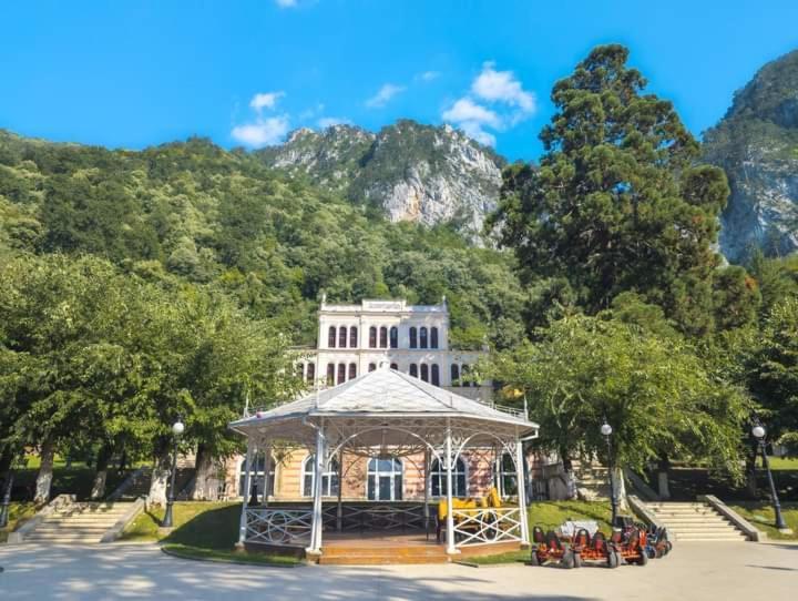 Hotel Casa Anne Băile Herculane Exterior foto
